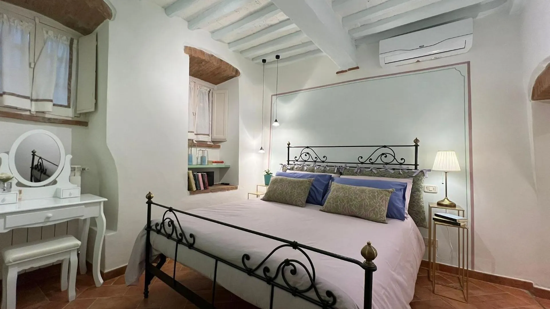 Casa Del Borgo Apartment Cortona