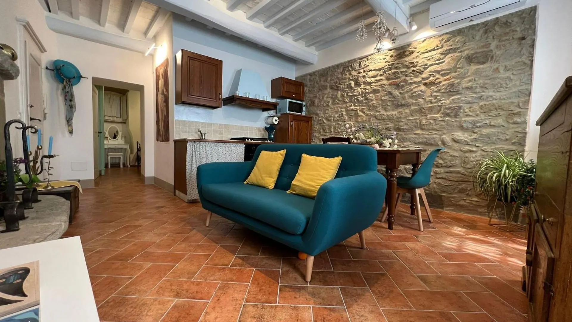 Casa Del Borgo Apartment Cortona Italy